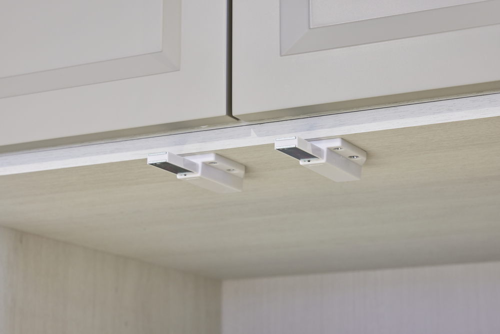 2 pieces of high-quality magnetic snap latches, incl. counter plate, surface: black, 38 mm (1-1/2"), ML-80BL. Push-to-open door opener for furniture doors, cabinet doors and much more, by Sugatsune / LAMP® (Japan) - Image 6