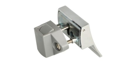 Robust snap lock with lifting handle, made of zamak, surface: chrome-plated, version: square, 14.03.075-0. Lifting handle with self-locking lock and soft-close for caravans, yachts and much more, by SISO Denmark - Image 2